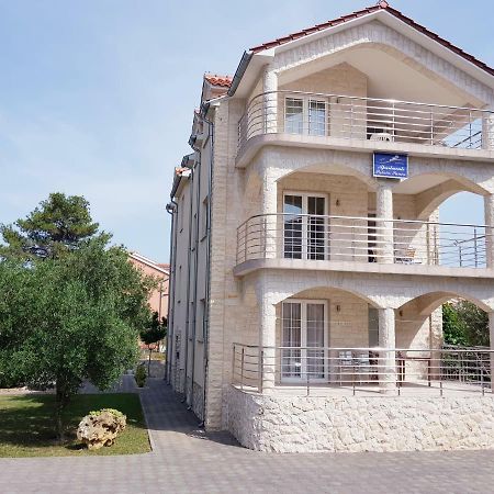Apartments Palaca Sunca Srima Eksteriør billede