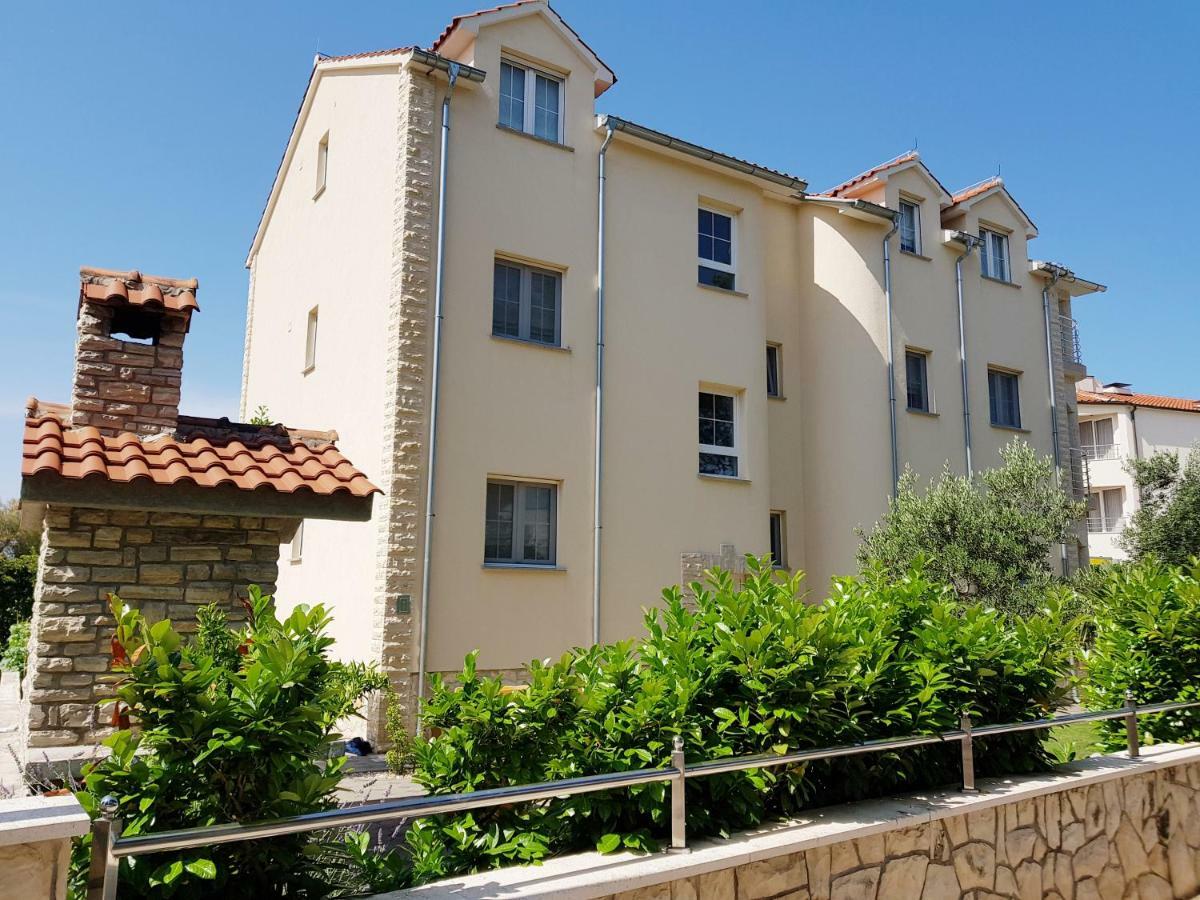 Apartments Palaca Sunca Srima Eksteriør billede